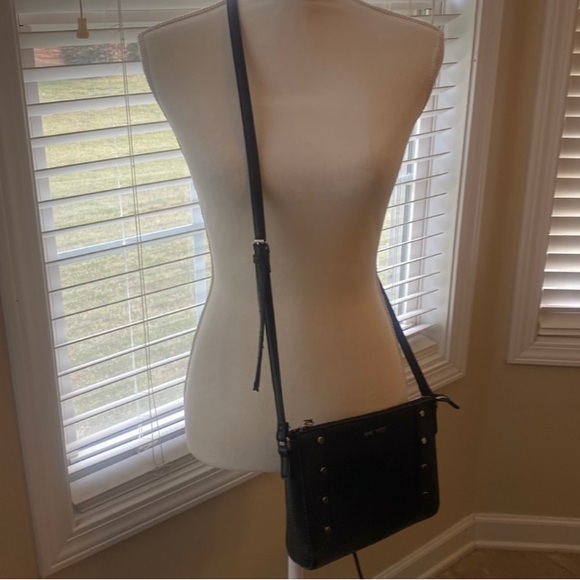 Nice West Small Crossbody Black NWT - Picture 2 of 7